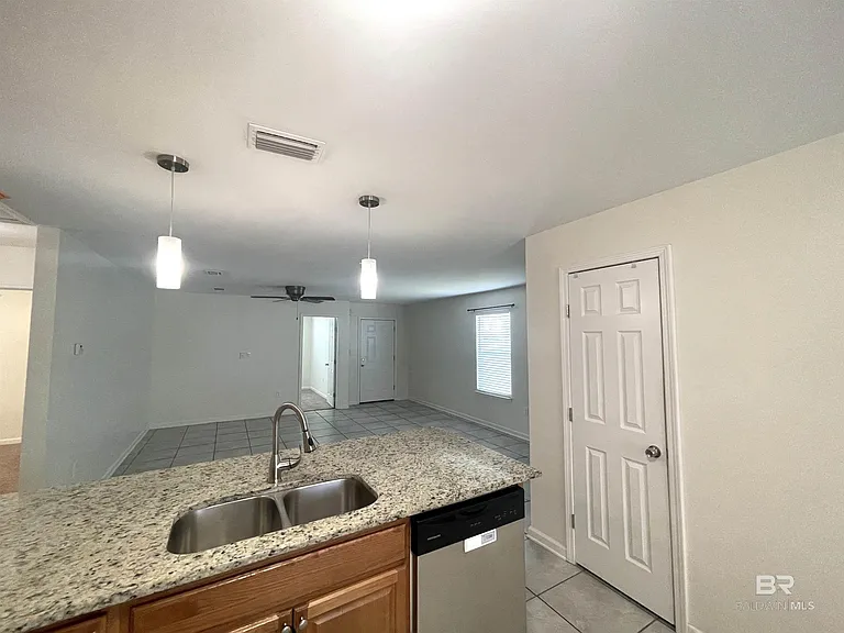 15142 Marem Dr — Photo 13