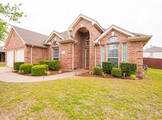 1114 Eastbrook Dr, Glenn Heights, TX 75154