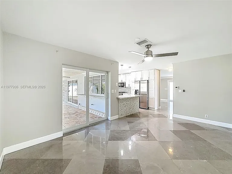 2770 NE 8th Ct — Photo 9