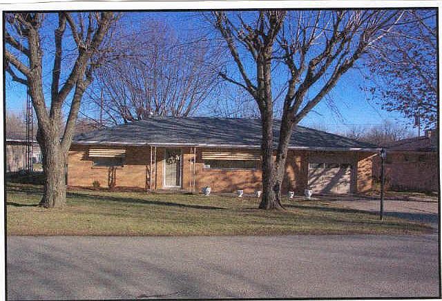 1st image of 405 Edgeway Dr