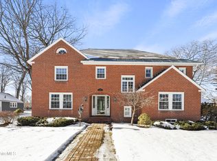 32 Brunswick St, Pittsfield, MA 01201