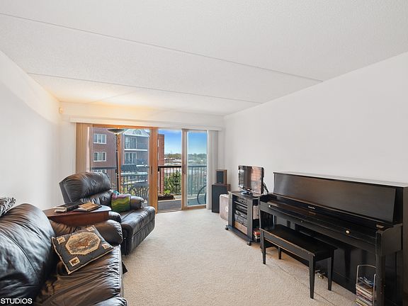 4th image of 8580 W Foster Ave Unit 607