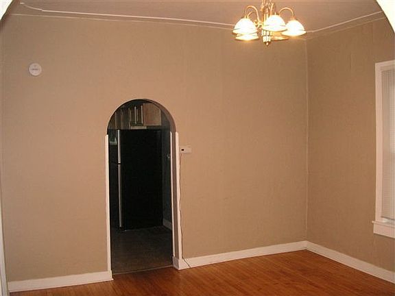 5th image of 929 Jackson St NW