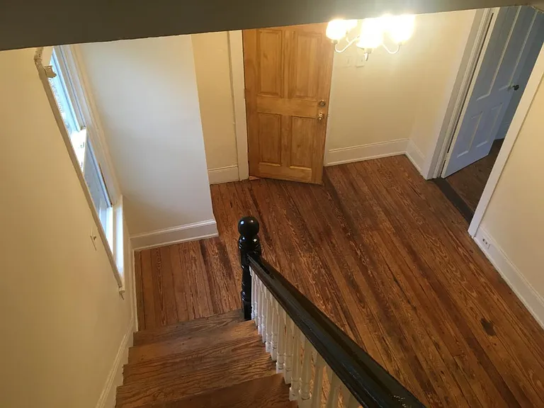 1302 W Johnson St — Photo 6