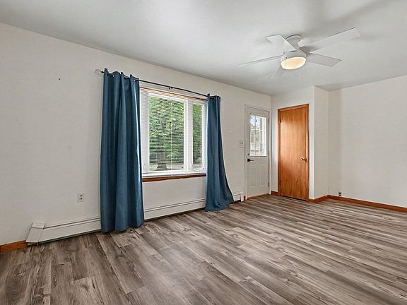5th image of 243 Creekview Dr