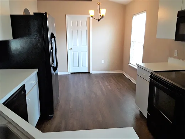 6203 Venezia Pl — Photo 2