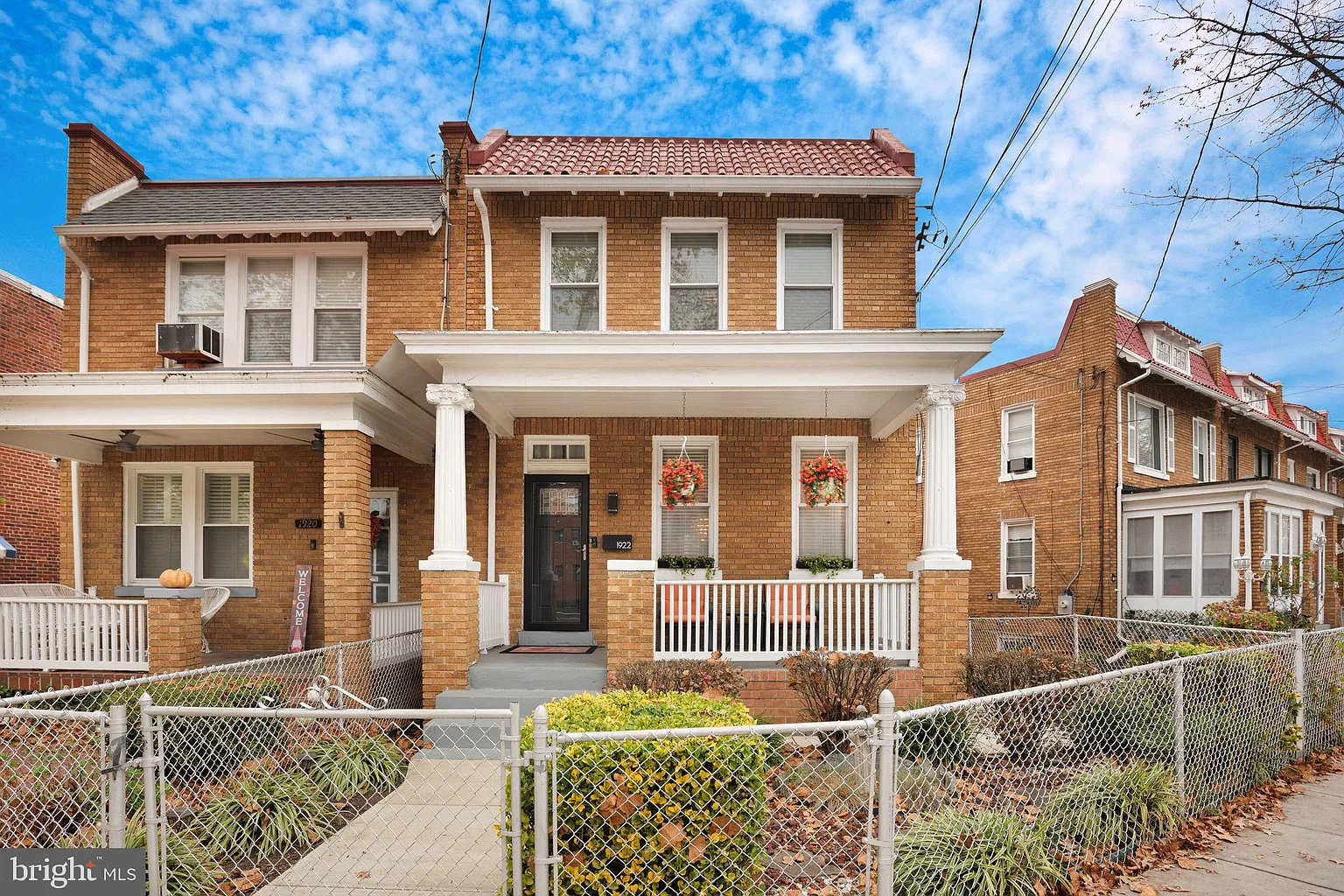1922 Q St SE photo 1