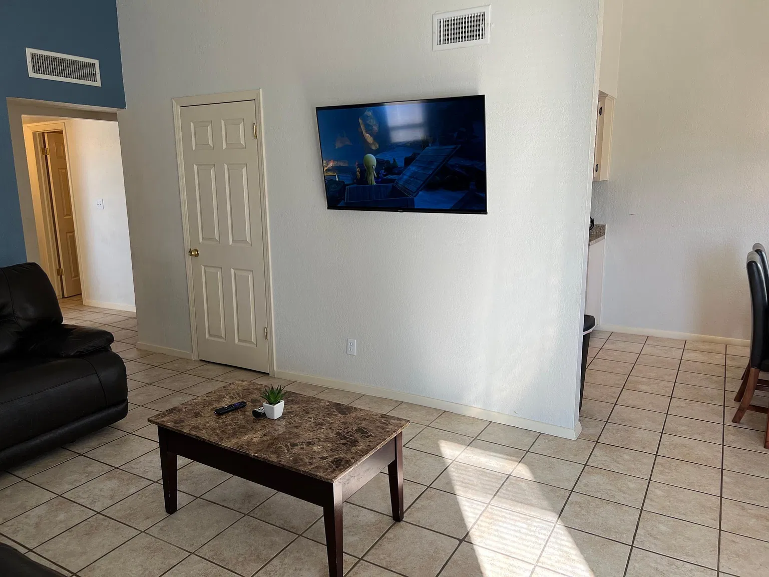 10600 Springwood Dr — Photo 2