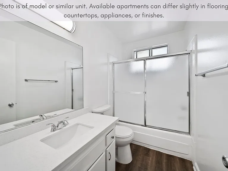 Valencia Apartments — Photo 7