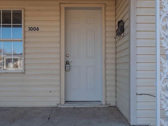 2nd image of 1006 Lackey Ave
