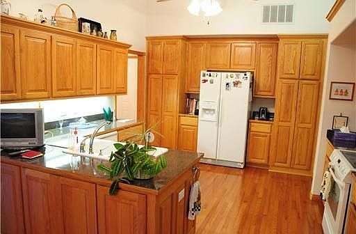 3rd image of 6 Swallow Ln