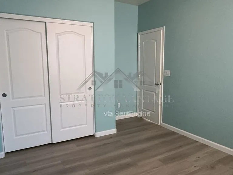 1036 S 177th Dr — Photo 17