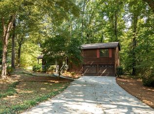 1162 Caprice Dr, Kennesaw, GA 30127