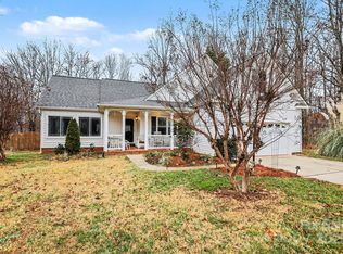 185 Fairfield Ln, Salisbury, NC 28146