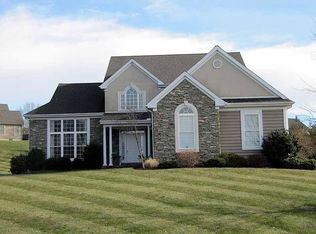 100 Fieldgate Dr, Lancaster, PA 17603