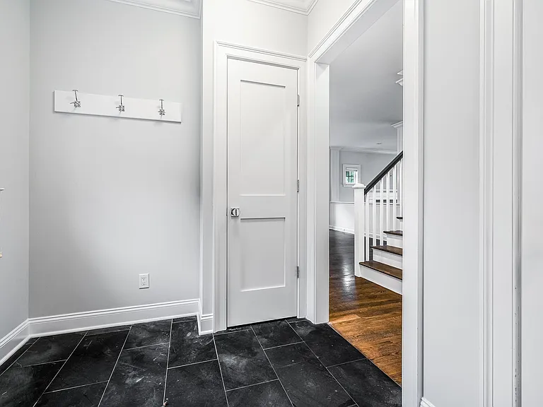 63 Grapal St — Photo 14