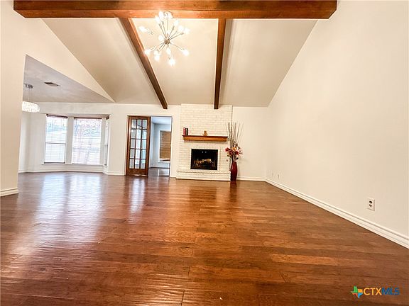 4th image of 599 W Dallas St