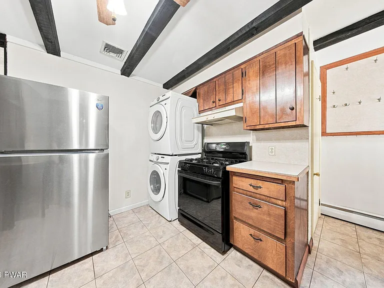 1055 Blue Ridge Ave — Photo 14