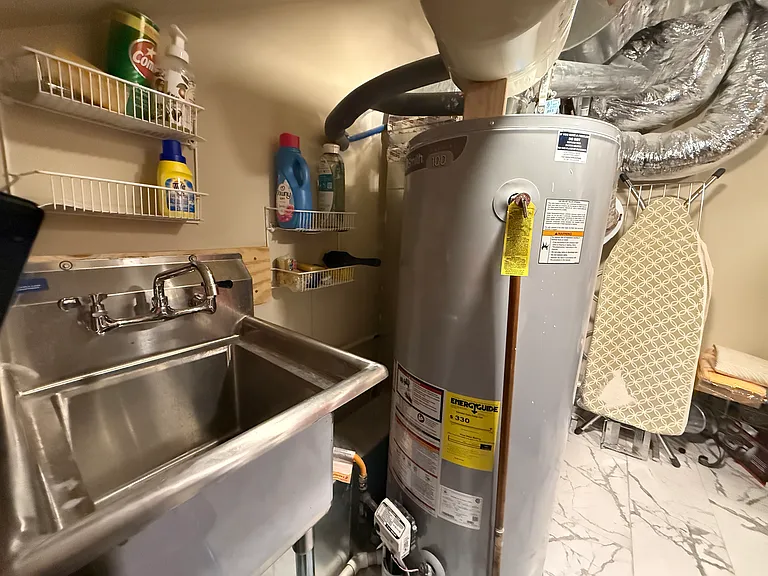 SS Sink in Laundry Room!