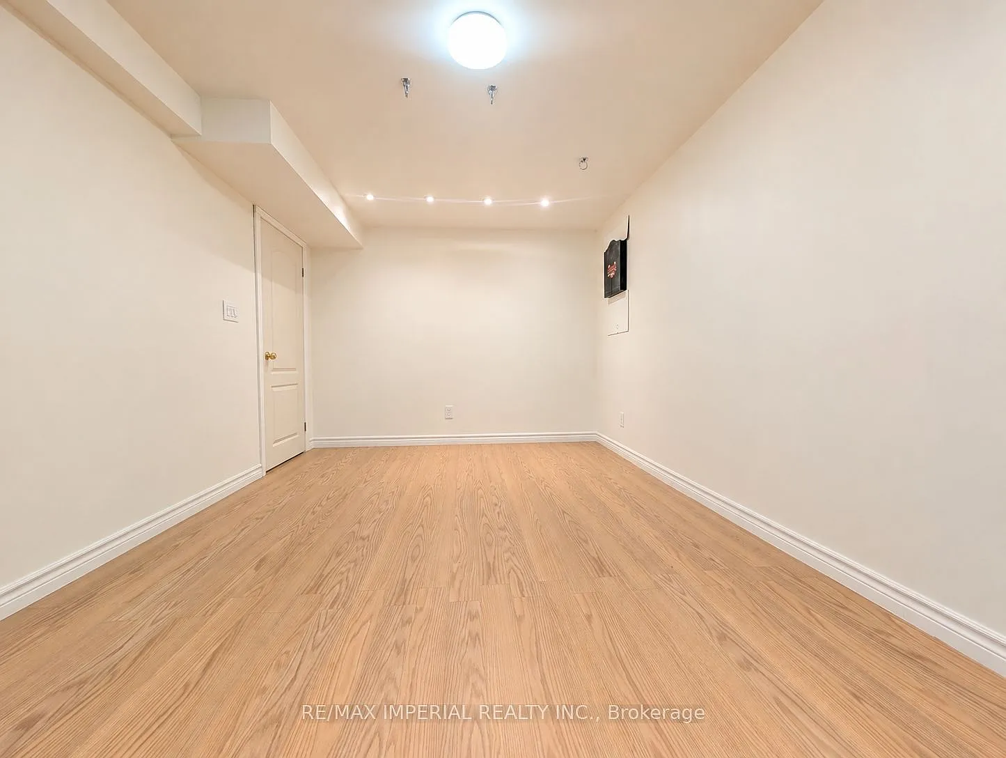 2 bed, $1,600 — Photo 3