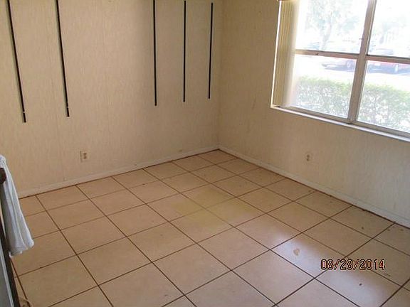 4th image of 9761 Sunrise Lakes Blvd APT 102