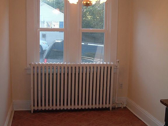 eat in area of kitchen