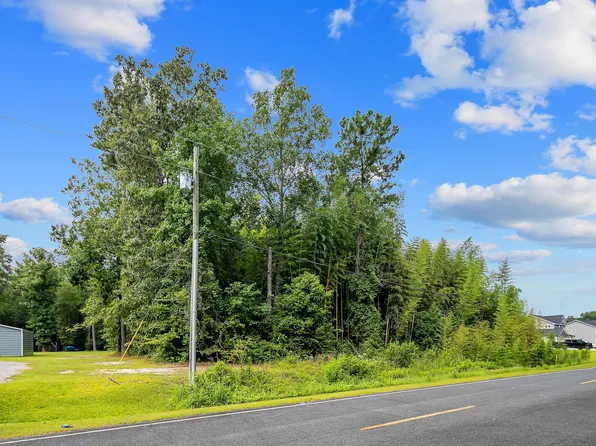 1350 Hayes Rd #2, Spring Lake, NC 28390