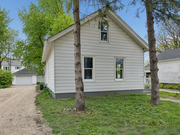 405 S Grant St, Earlville, IL 60518