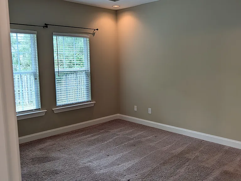 108 Kenosha Ct — Photo 14