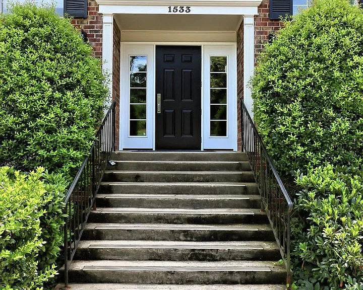 1533 Colonial Dr #101 — Photo 1