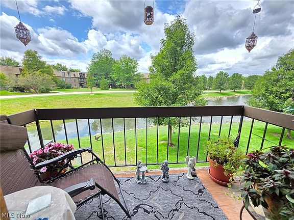 5th image of 9630 Cove Dr