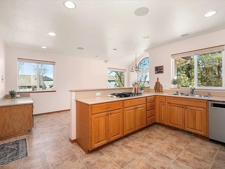 7175 S Cedar Rd — Photo 15