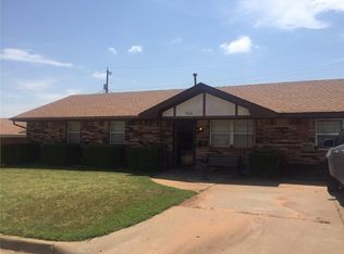924 W Daniel St, Weatherford, OK 73096