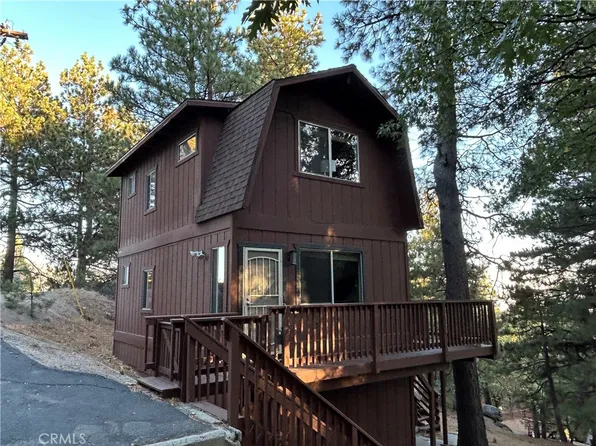 31663 Hilltop Dr, Running Springs, CA 92382