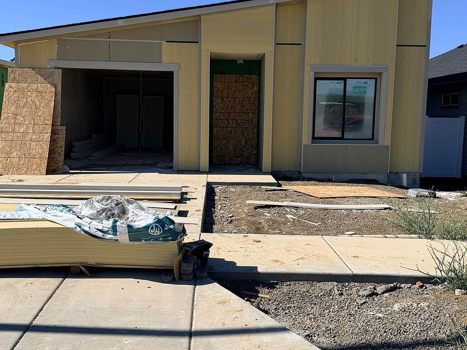 1st image of 633 Terrazzo Way