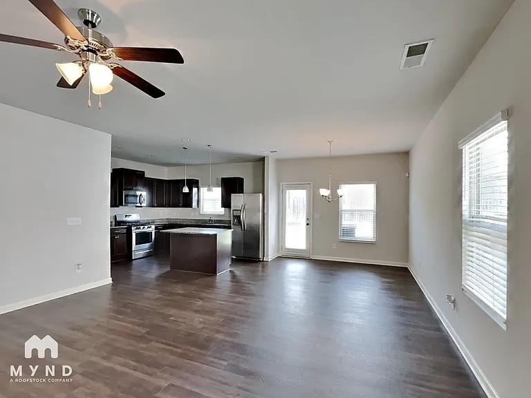 5018 Rapahoe Trl — Photo 3