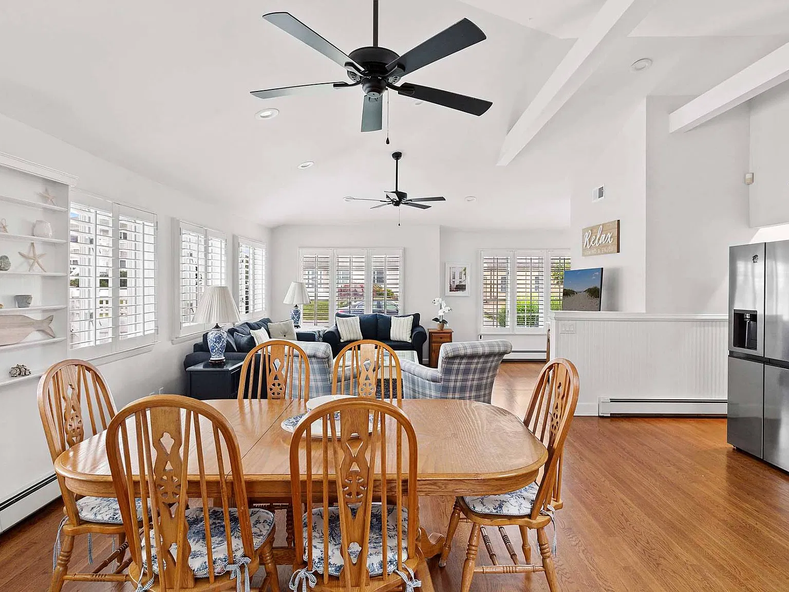 Seamless Waterfront Lifestyle — Photo 4