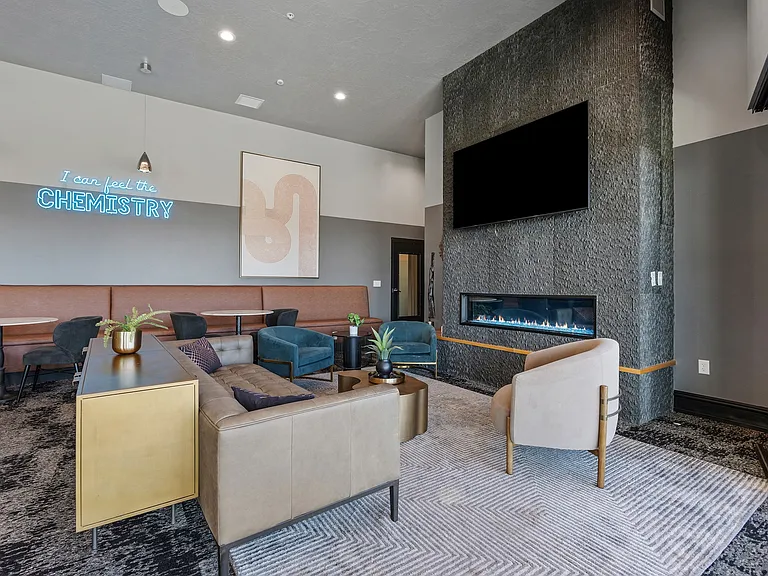 SevenO2 Main Apartments — Photo 51