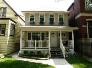 1929 W Nelson St, Chicago, IL 60657
