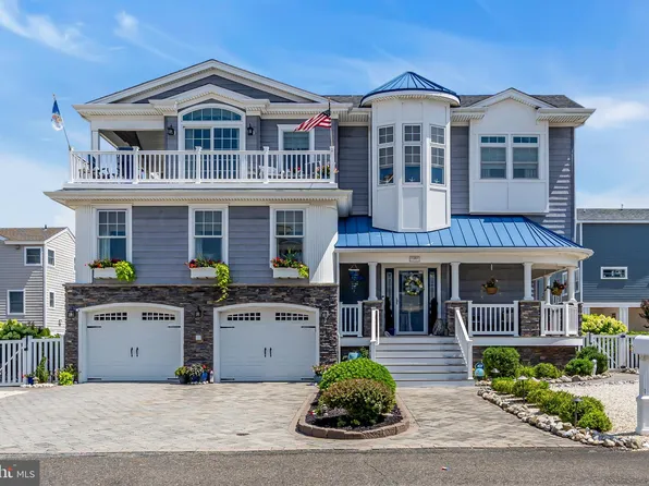21 W Magnolia Ave, Beach Haven, NJ 08008