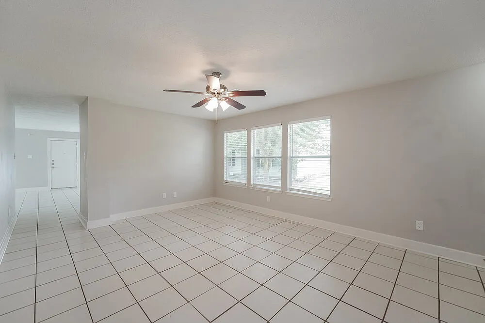 3 bed, 2.0 bath, 1440 sqft, $1,685 — Photo 4