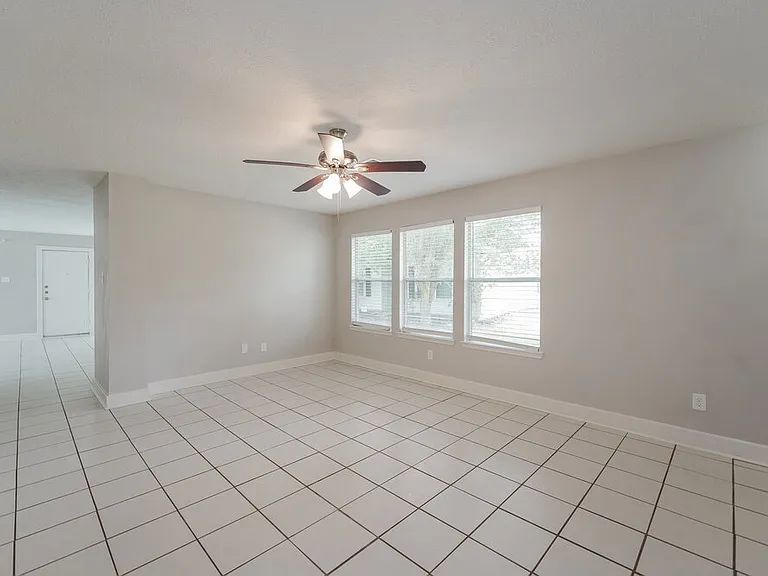 15819 E Park Ct — Photo 4