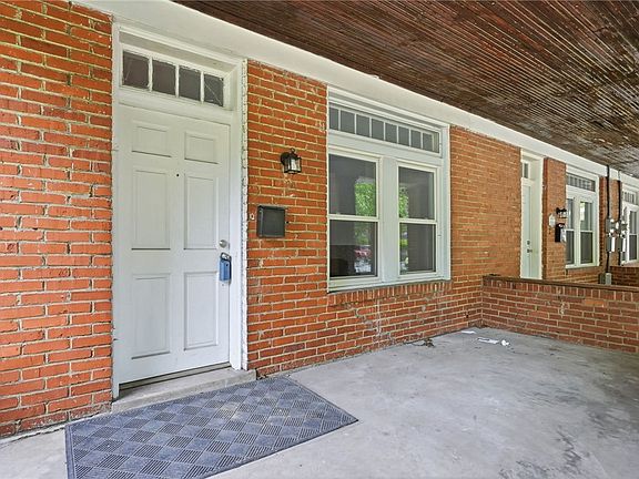 4th image of 3159 Beechwood Blvd