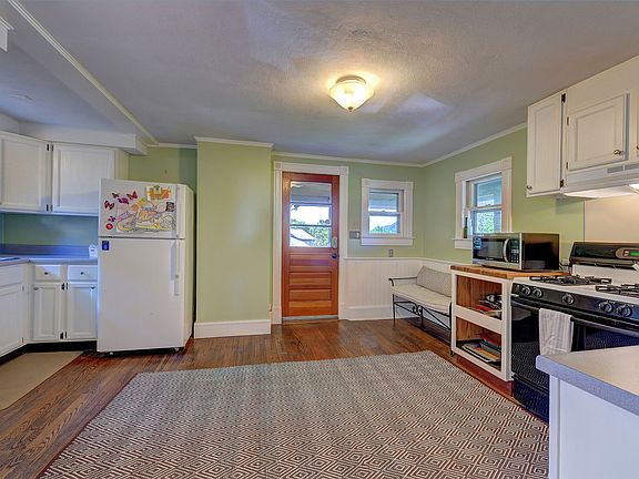 5th image of 316 E Main St
