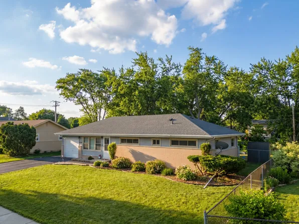 345 Maricopa Ln, Hoffman Estates, IL 60169