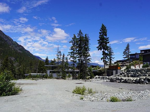 5th image of 9261 Wedgemount Plateau Dr