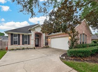 3315 Long Briar Ln, Sugar Land, TX 77498
