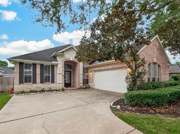 3315 Long Briar Ln, Sugar Land, TX 77498