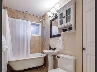 1013 Corrinne St, Midland, MI 48642