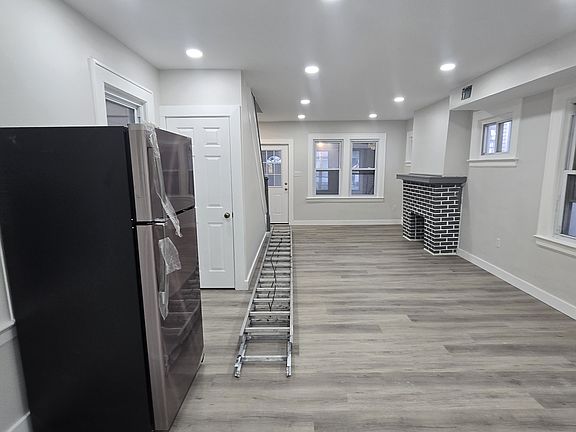 3rd image of 62 Lenox St #1C